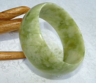 Help" My Jade Bangle Bracelet is too Small and I Can't Get it On!