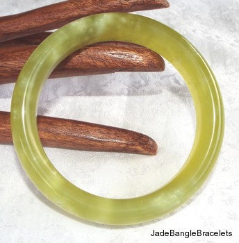 1080 Apr 9 Translucent "Spleen" Green Chinese Jade Bangle Bracelet 61mm (JBB3097)