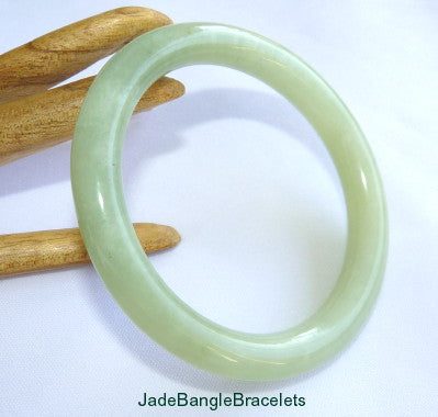 Classic Traditional Round Chinese Jade Bangle Bracelet 58mm (JBB-3358)