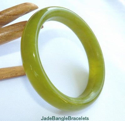 "Don't Worry-Be Happy!"  Chinese Jade Bangle Bracelet 60.5mm (JBB3359)
