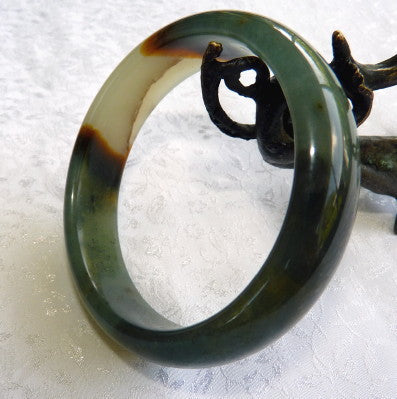 "Powerful  Compassionate Woman" Chinese River Jade Bangle Bracelet 60 mm (JBB3386))