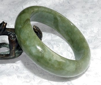 Sale-"Good Green" Gorgeous Small Jadeite Bangle Bracelet 50mm + Certificate (624)