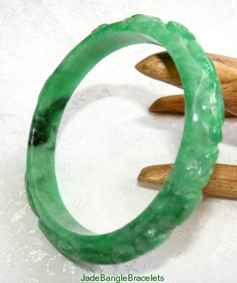 "Auspicious Pixiu and Fish" and More Carved Jadeite Bangle 58mm (JBB2701)