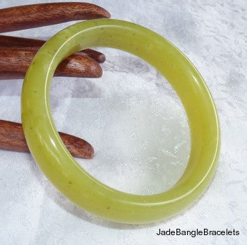 Sale-"Spleen Meridian" Yellow Chinese Jade Bangle Bracelet 66mm (JBB3095)