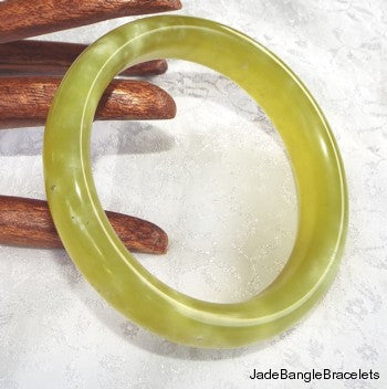 1080 Apr 9 Translucent "Spleen" Green Chinese Jade Bangle Bracelet 61mm (JBB3097)