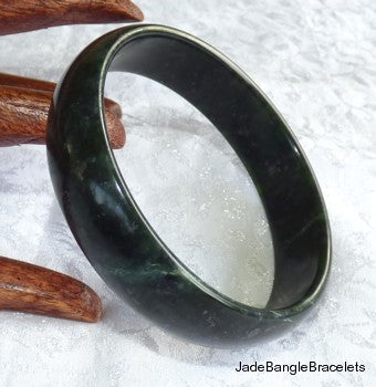 "Luminous" Jiuquan Chinese Jade Bangle Bracelet 58mm (JBB3100)