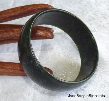 "Luminous" Jiuquan Chinese Jade Bangle Bracelet 60mm  (Fits like 3-4mm smaller) (JBB3101)