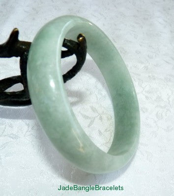 JBB Favorite-Classic Good Green Burmese Jadeite Bangle Bracelet 57mm (JBB3231)