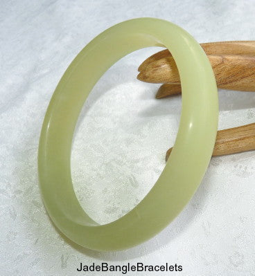 "Huang" Yellow Chinese Jade Bangle Bracelet 70mm (JBB3330)