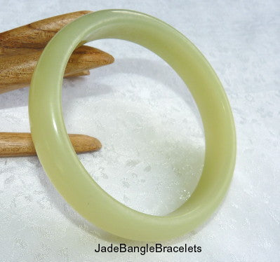 "Huang" Yellow Chinese Jade Bangle Bracelet 70mm (JBB3330)