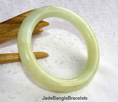 Sale-"Calming" Classic Round Chinese Jade Bangle Bracelet 67mm (JBB3339)